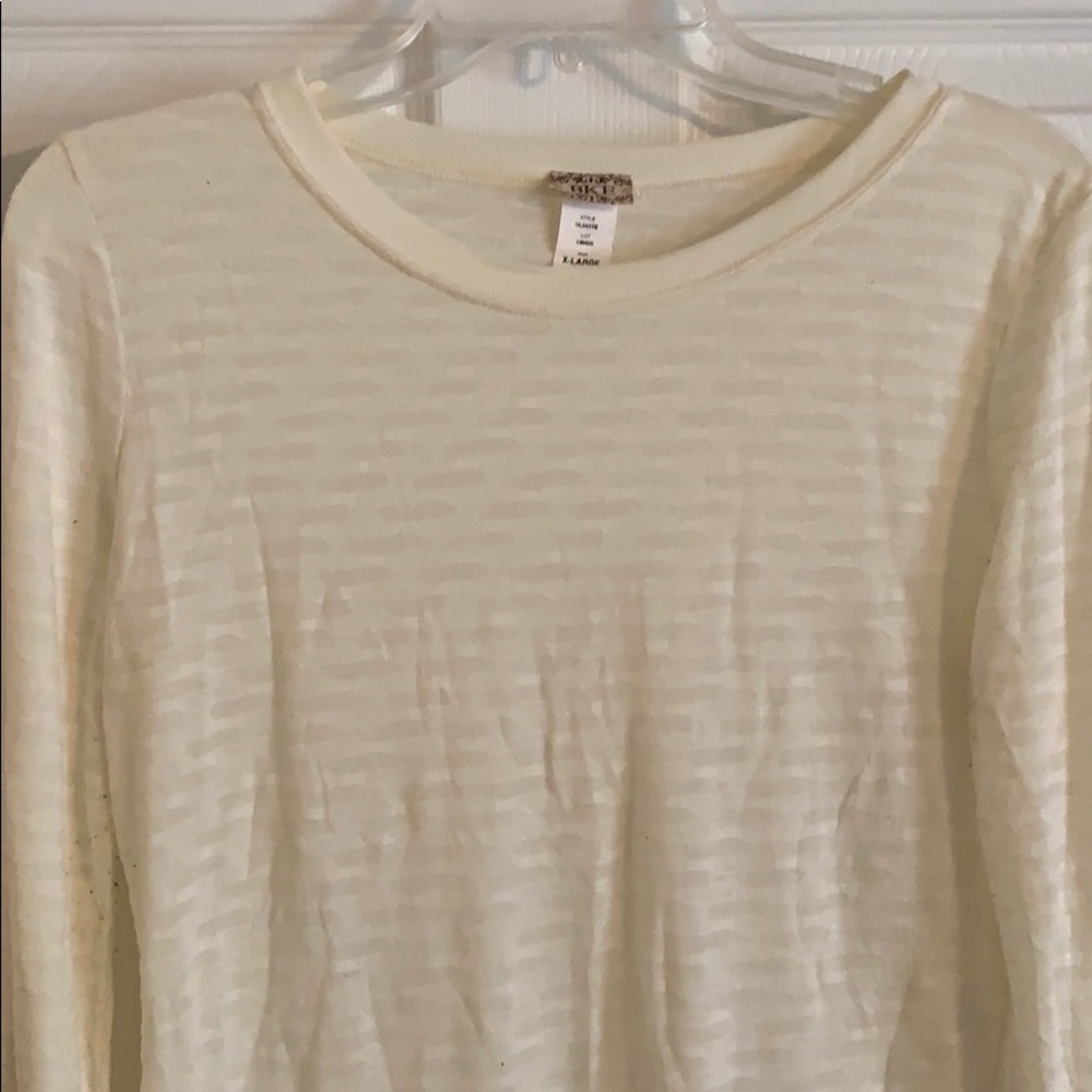 NWOT BKE Top Size Extra Large